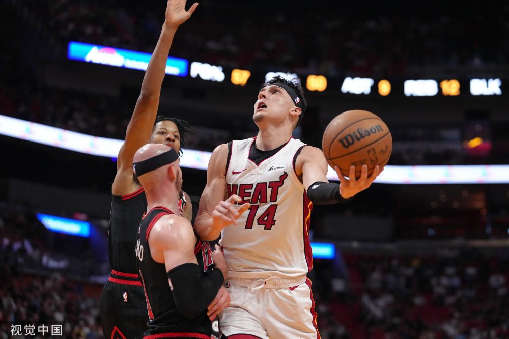 边路的跑位 边路的跑位